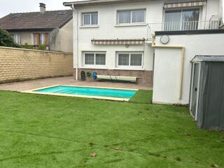  Maison  vendre 8 pices 190 m