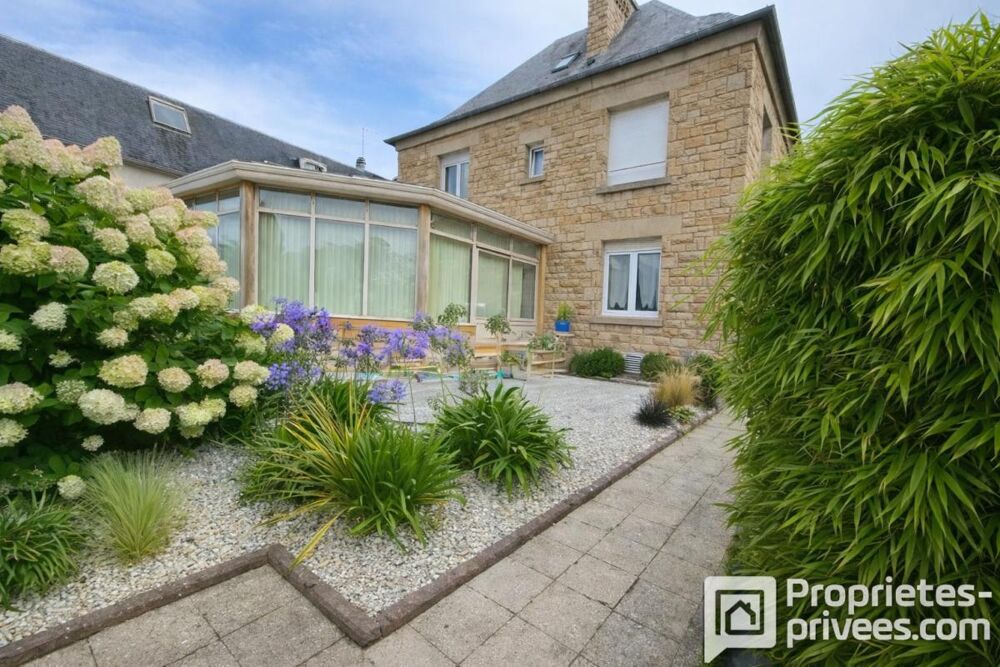 Maison 9 pièces 184 m² · à Saint Hilaire du Harcouet · 184 m² · 285 000 €