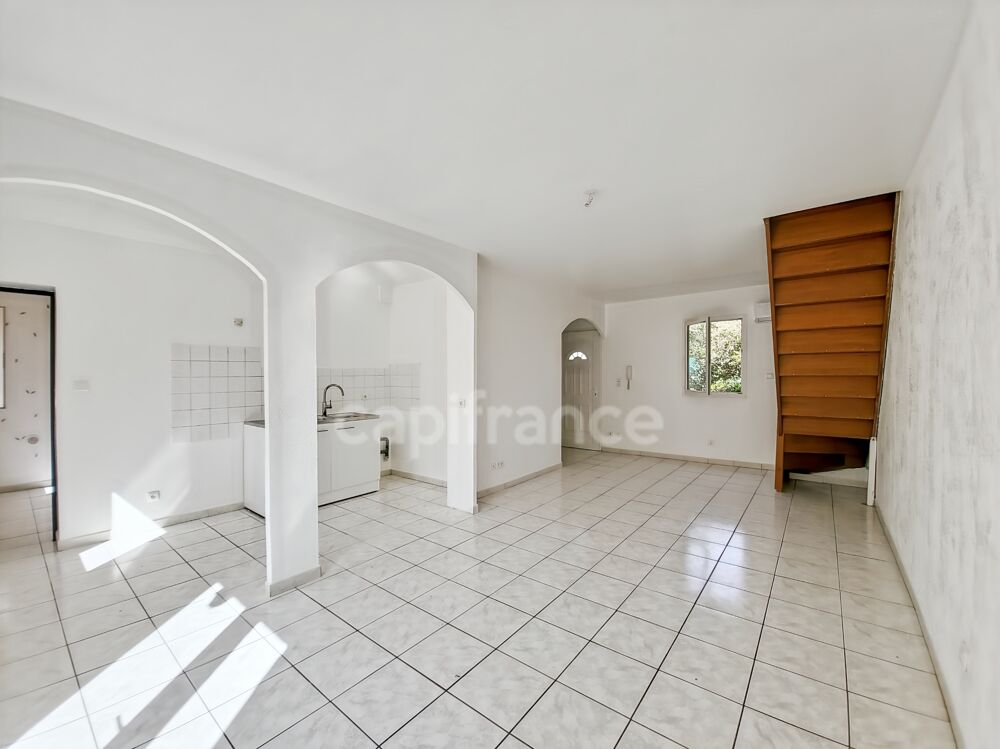 Vente Maison Maison à vendre 4 pièces 73 m3 jardin garage PUYVERT (84) Puyvert