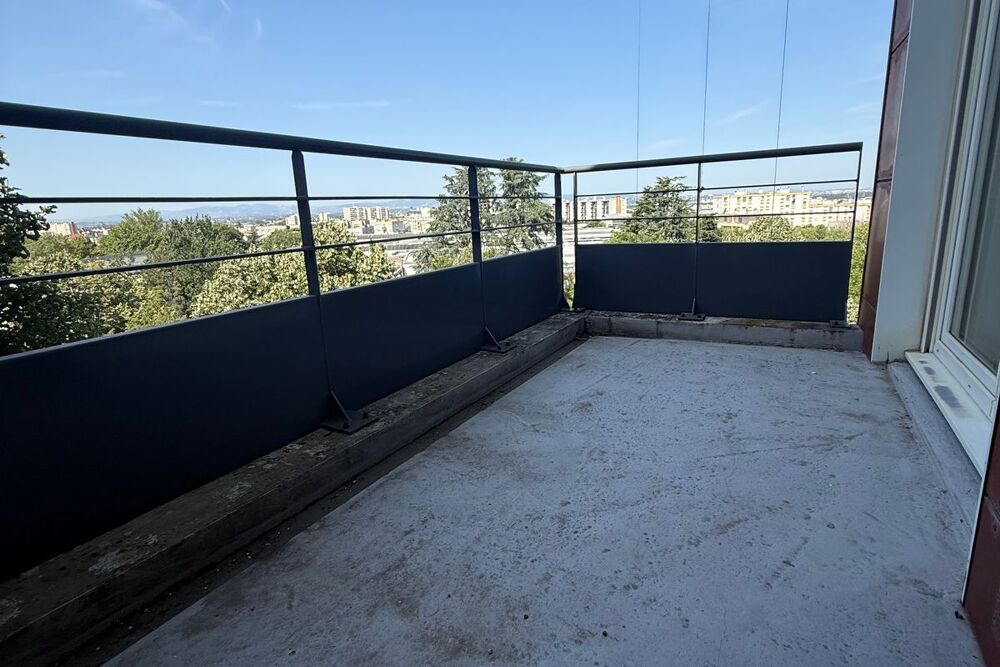 T3 de 71 m² à Saint-Priest, Carré Rostand au prix de vente de 145 700€