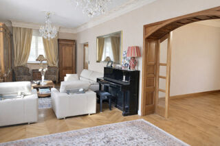  Maison � vendre 11 pi�ces 305 m�