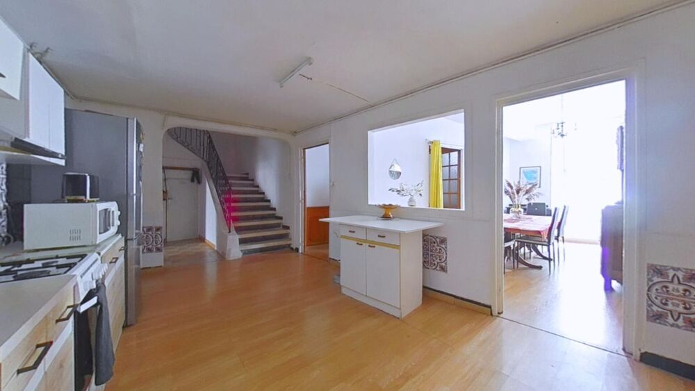 Maison de village à Ouveillan 8 pièces - 240 m² avec extèrieur
