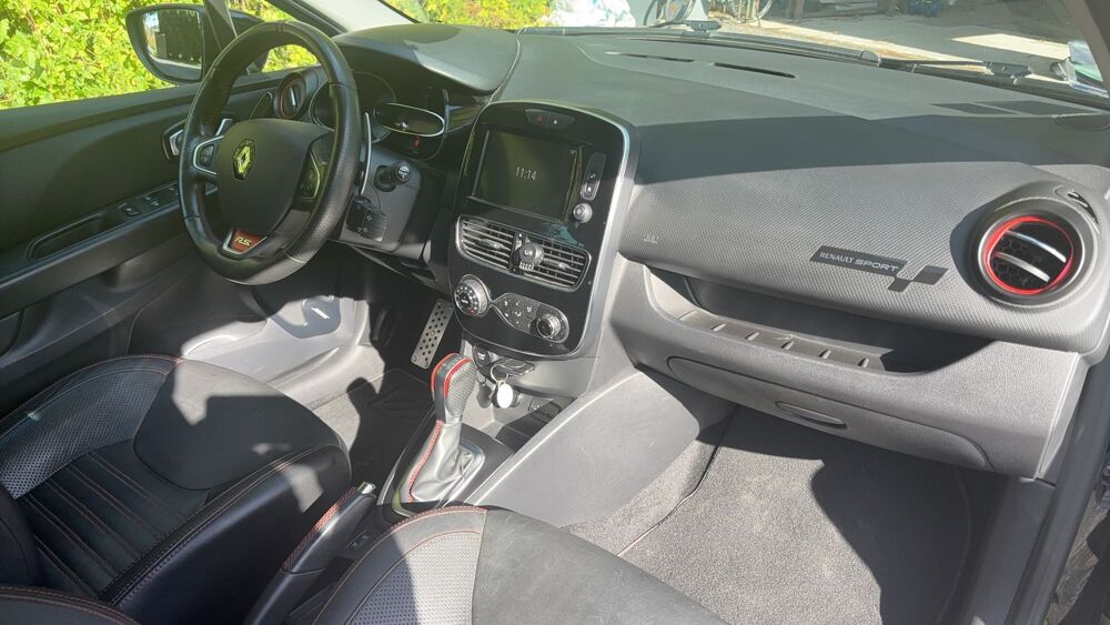 Clio RS 1.6 Turbo 220 EDC6 Trophy - Automatique 2018 occasion 08320 Aubrives