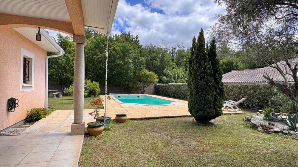 Grande Villa 155 m² p-pied avec piscine sur plus de 1300 m²
