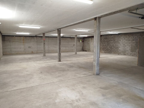   À VENDRE – Entrepôt de 990 m² à Contrexéville (Vosges) 