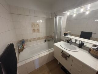  Appartement à louer 3 pièces 75 m²