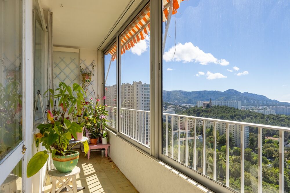 ***MARSEILLE 9EMERESIDENCE LA ROUVIEREGRAND T3 TRAVERSANTPOSSIBILITE DE RECREER UNE 3EME CHAMBREETAGE ELEVEVUE PANORAMIQUE*