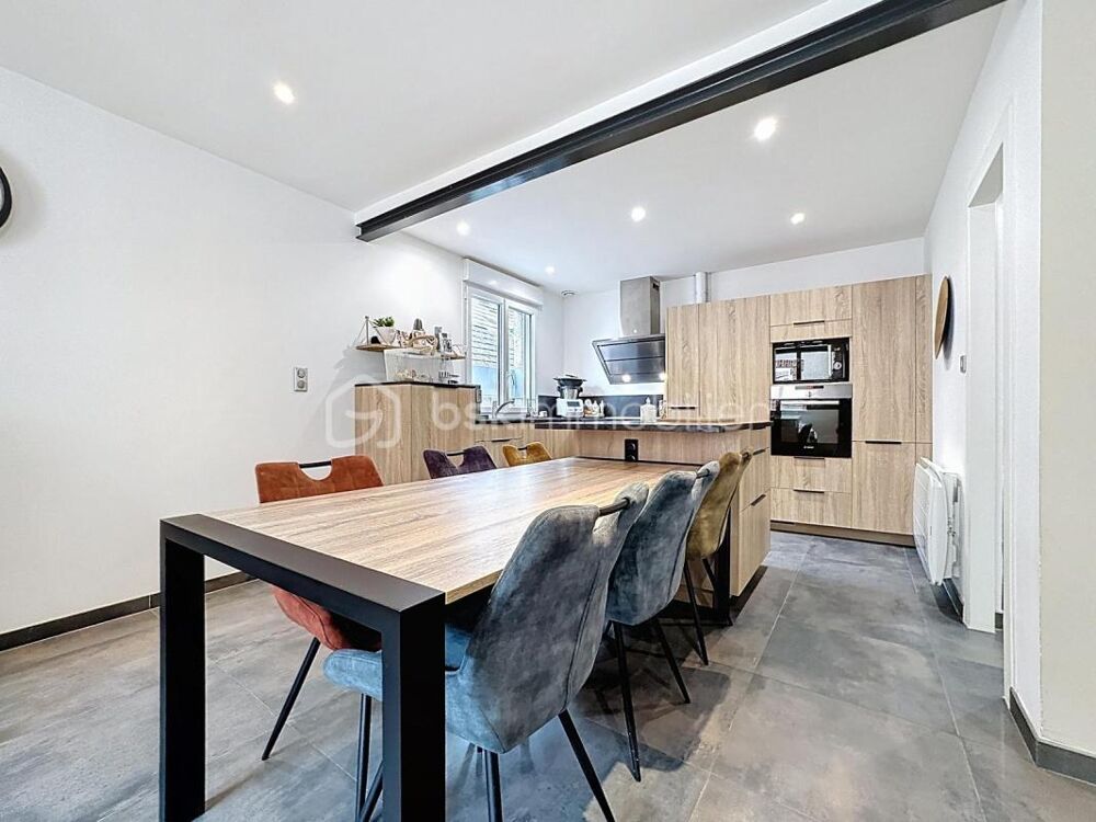 Maison de ville 102 m²  3 chambres  Garage double avec atelier  Centre Cherbourg