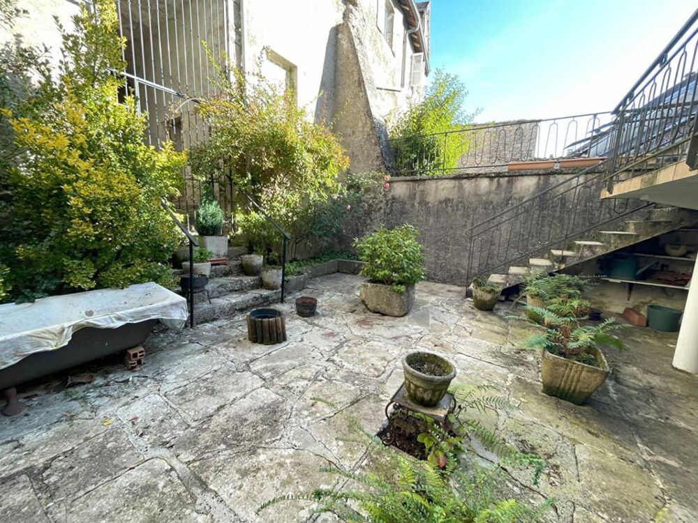 Vente Maison Maison à Orgelet avec 3 chambres en suite, garage et jardin Orgelet