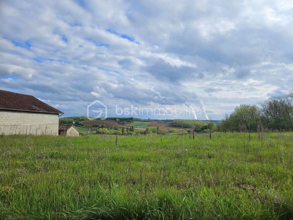 Maison de campagne en pierre et chalet avec vue