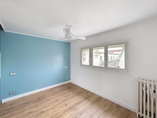  Appartement à louer 3 pièces 82 m²