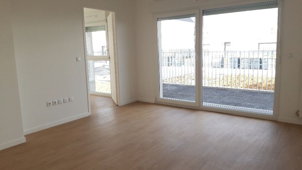 Location Appartement T3 avec balcon et parkings à LOUVRES Louvres