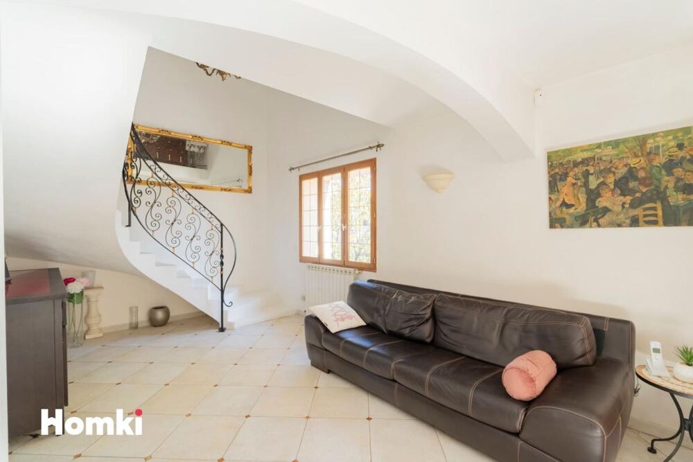 Vente Maison Maison/Villa T5 de 130 m² à Marseille 13012 Marseille 12