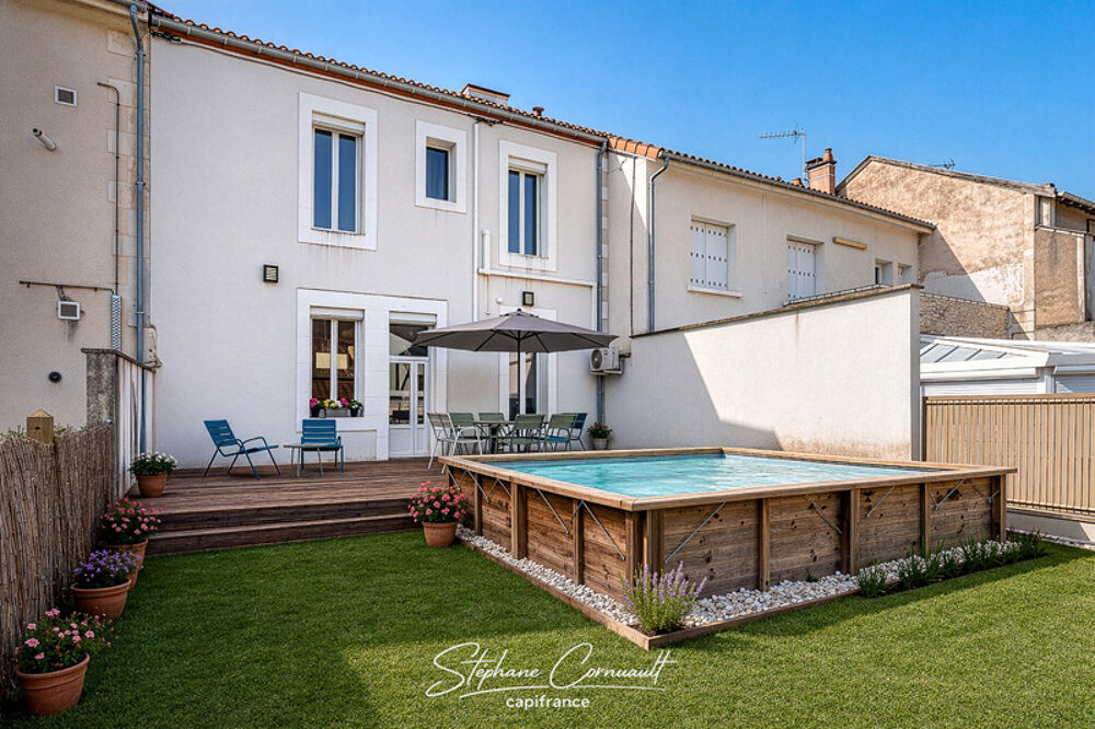 Maison de 147 m² avec piscine et jardin