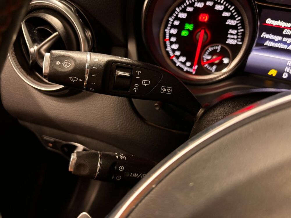Classe GLA 200 d 7-G DCT Fascination PACK AMG 2018 occasion 78200 Mantes La Jolie