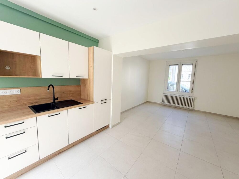 Maison entièrement rénovée - 3 chambres - Jardin plein sud - Saint-Pavin