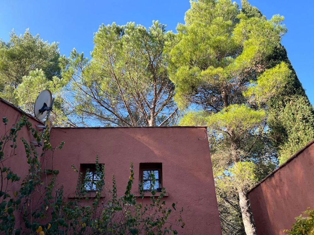 Grande propriété sur 4400 m2 de terrain Prades le Lez (34730)