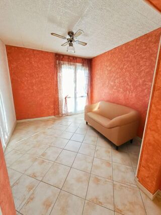  Appartement  vendre 4 pices 77 m