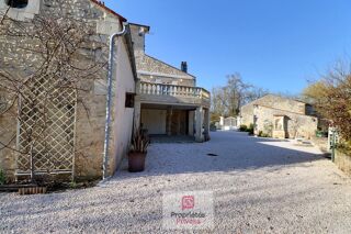  Propriété/château à vendre 8 pièces 265 m²
