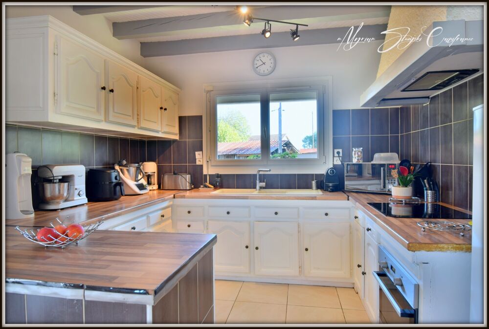 Vente Maison Maison Landaise à vendre 6 pièces de 155 m² MAGESCQ (40) avec piscine  et photovoltaïques Magescq