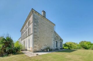  Propriété/château à vendre 8 pièces 244 m²