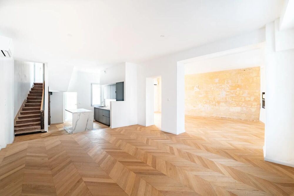Vente Propriété/Château Ensemble immobilier avec maison et commercialité à Bordeaux Bordeaux