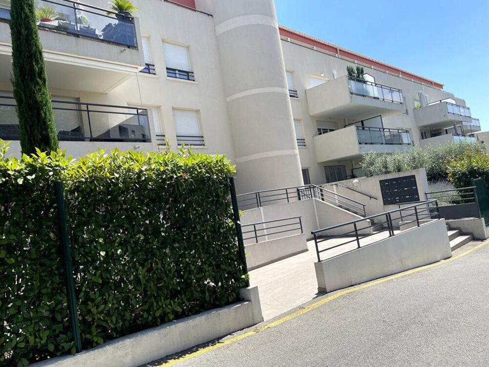 À VENDRE Appartement T3 de plain-pied avec terrasse, parking privatif et climatisation