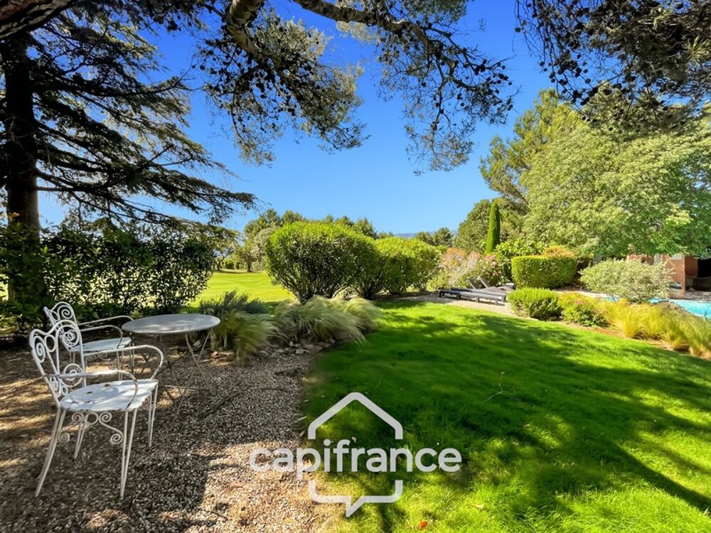 GOLF DE PONT ROYAL, Villa de plain pied de 127 m² climatisée sur un terrain de 995 m², bordure de fairway, piscine