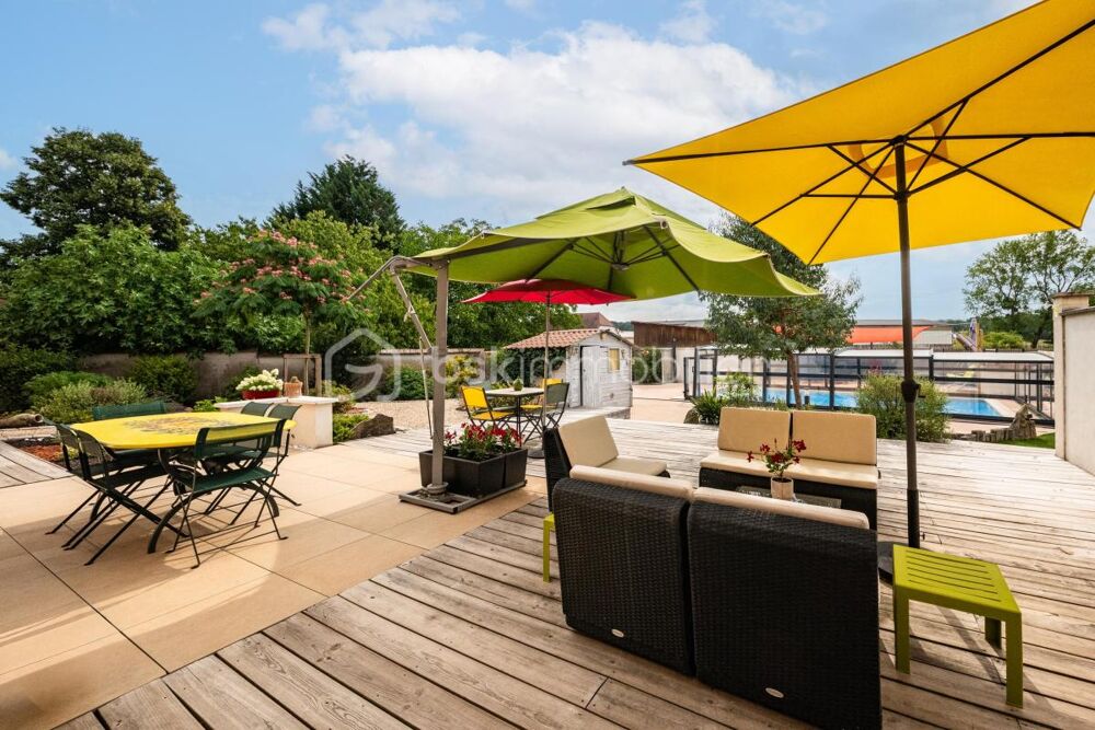180 M² RÉNOVÉS, PISCINE CHAUFFÉE ET DPE A : LE CALME À 15 MIN DE LA VILLE