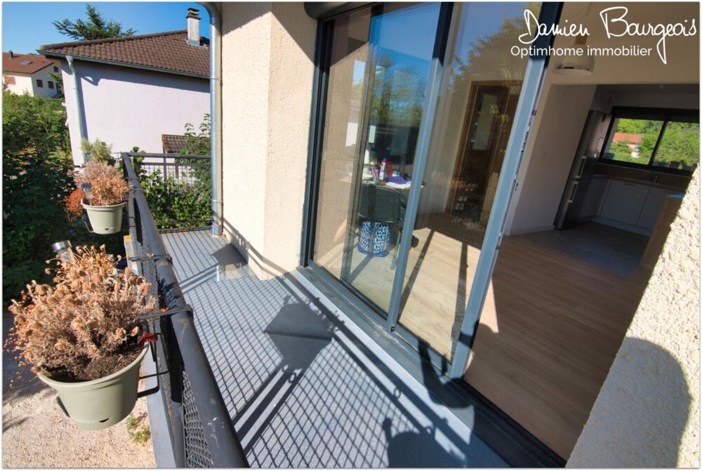 Location Appartement Appartement T4 avec balcon, véranda et 2 places de parking – Centre de Ségny Segny