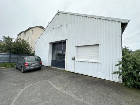 Centre de Bourgvallées (Saint-Samson de Bonfossé), local de 205 m² avec terrain de 1170 m² !!! 139900 50750 Saint samson de bonfosse
