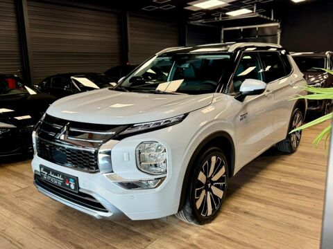 Mitsubishi Outlander IV 2.4 MIVEC 306 4WD INSTYLE 2025 occasion Saint-Vincent-de-Boisset 42120