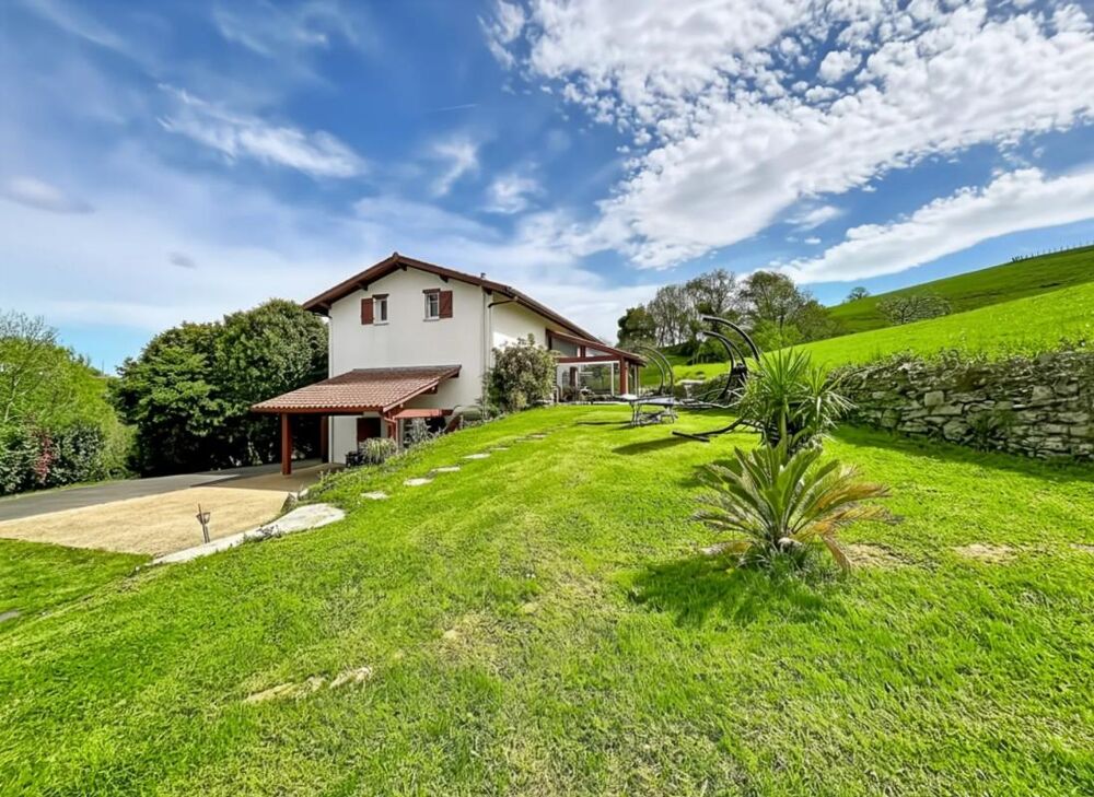 � vendre  Propri�t�/ch�teau Soura�de (64250)