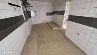  Immeuble à vendre 6 pièces 185 m²