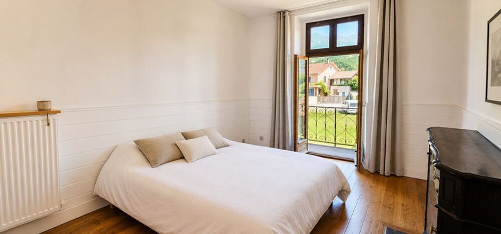 Appartement de caractère entièrement rénové  99,76 m²  Hyper centre de Chorges