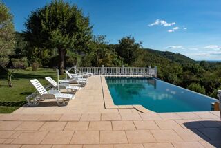  Villa � vendre 15 + pi�ces 340 m�