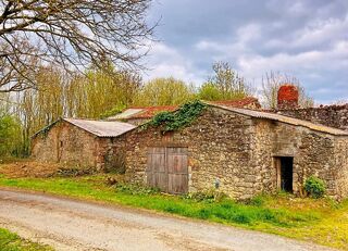  Remise / Grange à vendre 3 pièces 2018 m²