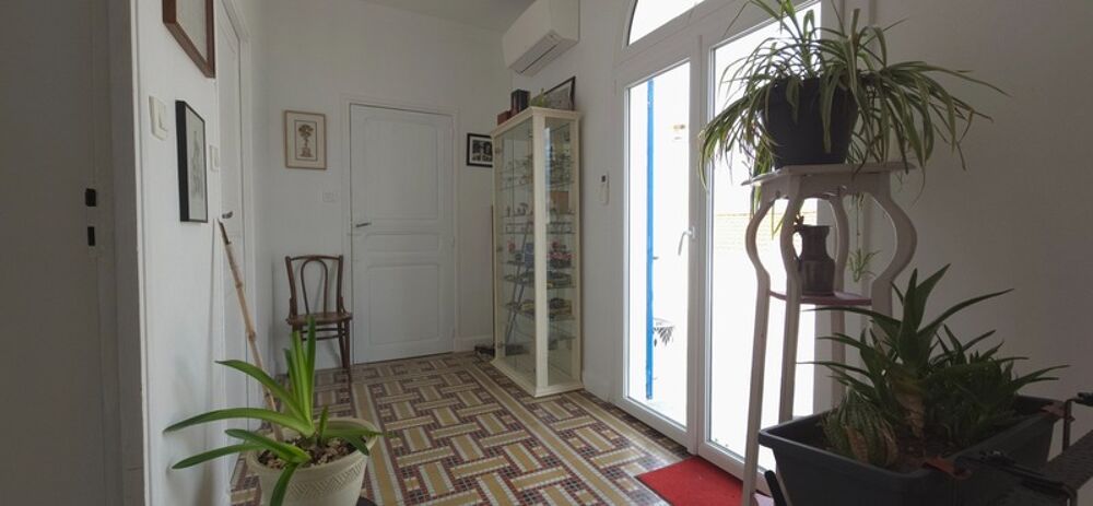 Maison 8 pièces CUXAC D'AUDE (11) 203 m2 environ garage cour environ 110 m2