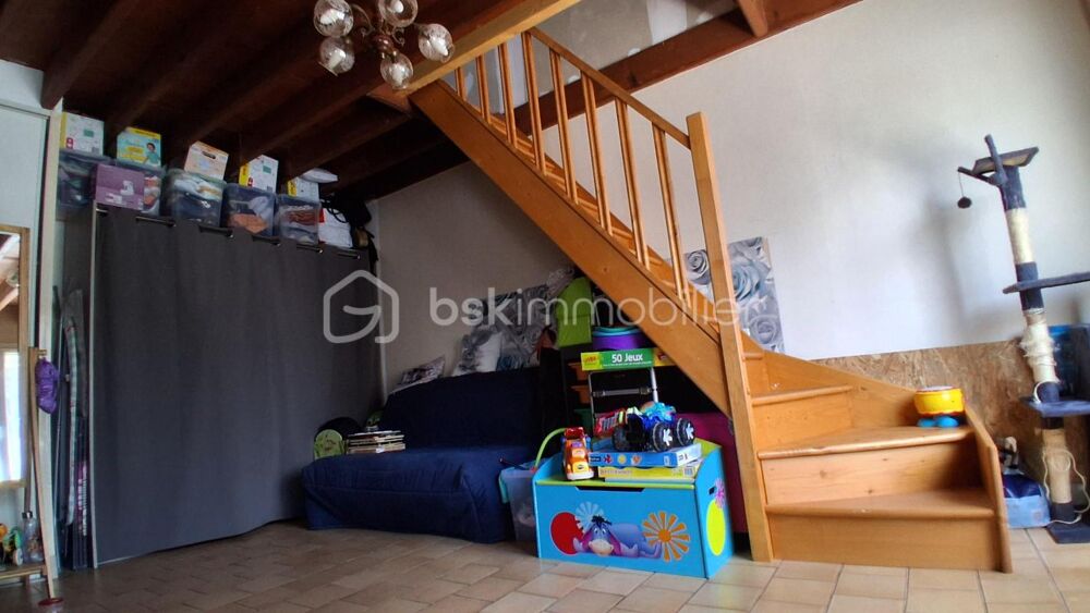 Vente Maison MAISON DE 71M² +(BUANDERIE DE 30M²+DEPENDANCE DE 70M² AVEC POSSIBILITE D'AMENAGEMENT). TERRAIN 703M² Saint georges d elle