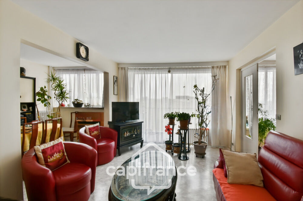 Appartement lumineux avec vue dégagée  Résidence sécurisée avec gardien