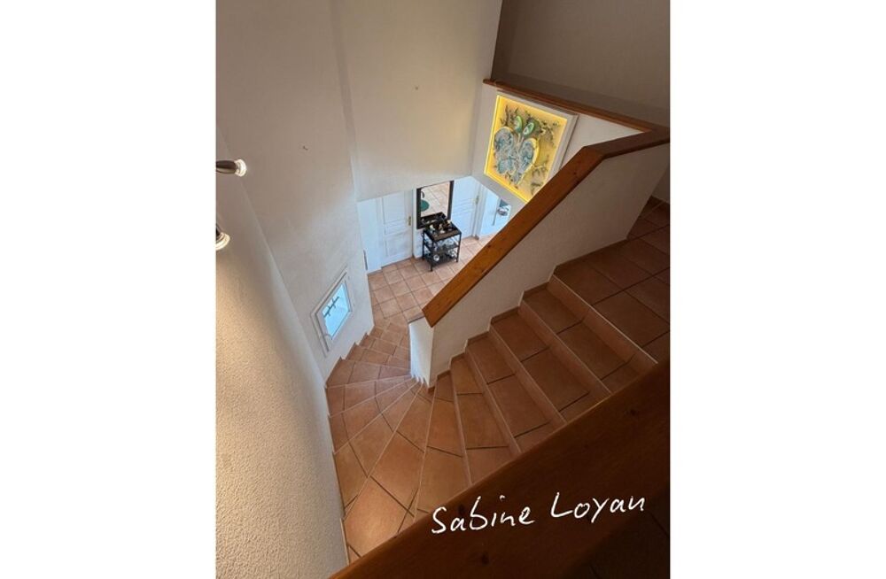 Villa avec piscine dans un quartier résidentiel et familial à Saint-Julien-en-Genevois, aux portes de Genève