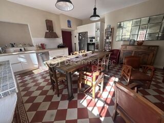  Propri�t�/ch�teau � vendre 15 + pi�ces 722 m�