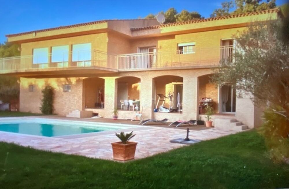 Maison 9 pièces 300 m² · à Collobrieres · 300 m² · 998 000 €
