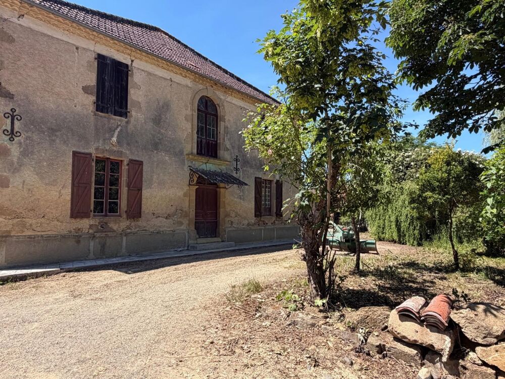 PLAISANCE (32); AUTHENTIQUE MAISON GASCONNE 300M2 dans son jus, un peu cachée, 1HA grandes dependances