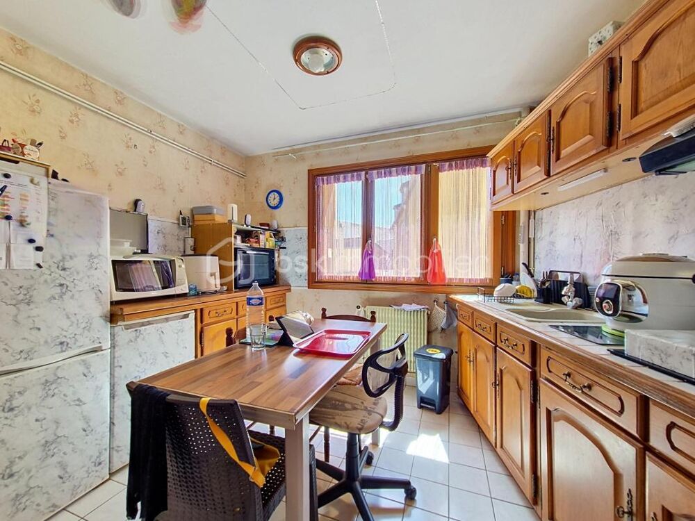 Appartement F3 vendu loué, en plein centre de Pont-Audemer !