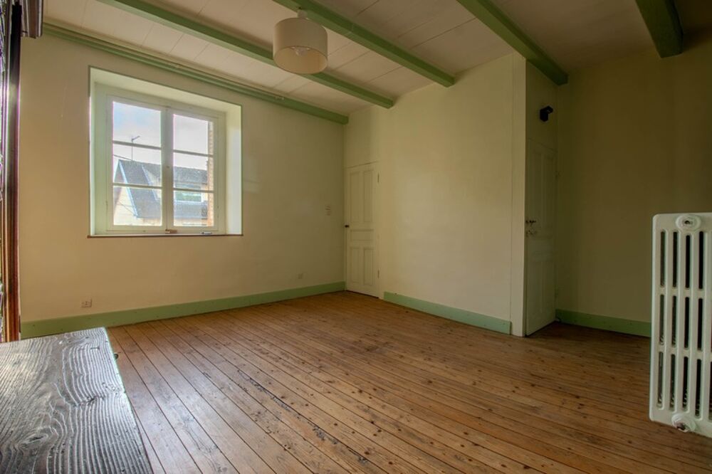 Vente Maison Imposante Maison en Pierre du XVIIe Siècle à 10 minutes du centre ville de Dole Biarne