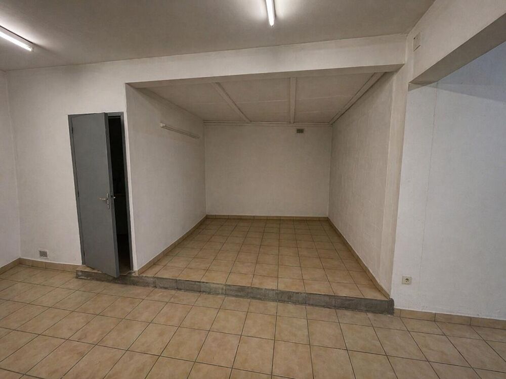 Vente Parking/Garage Local / Garage en centre-ville -  Saint Raphael - Saint raphael