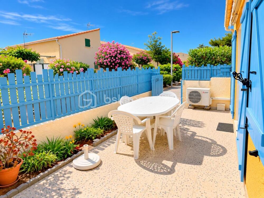 MAISON avec belle terrasse et parking