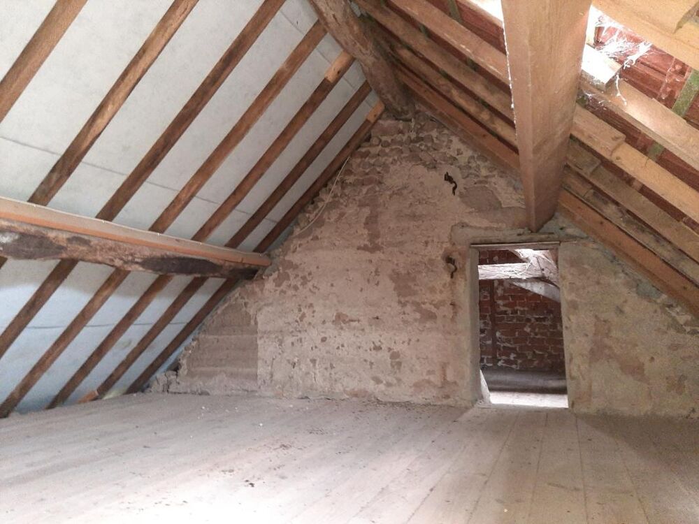 CHARMANTE MAISON MITOYENNE A RÉNOVER. GUEUGNON (71)