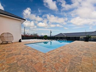  Maison  vendre 6 pices 202 m